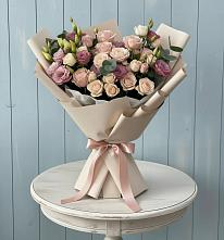 Букет цветов из:  Розы и Лизиантусы в Безопасном