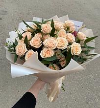 Букет Кремовые розы Латте в Безопасном