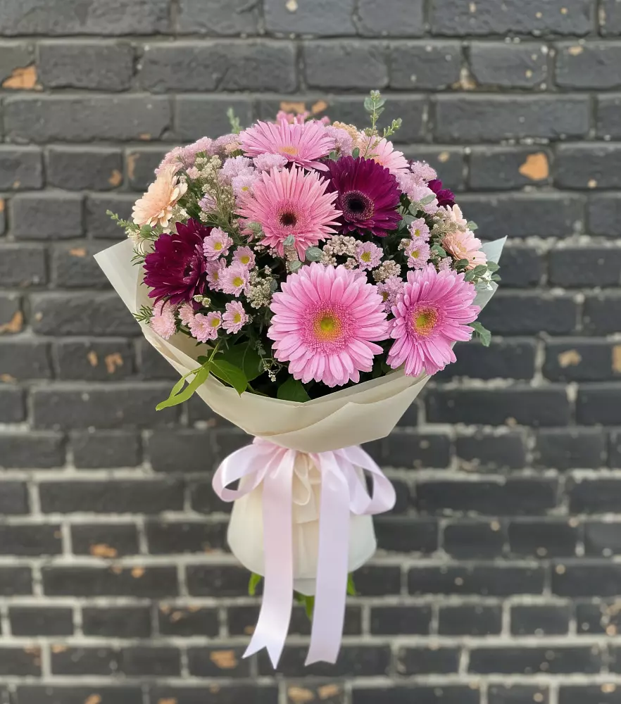 Букет цветов из: Герберы и Хризантемы в Безопасном