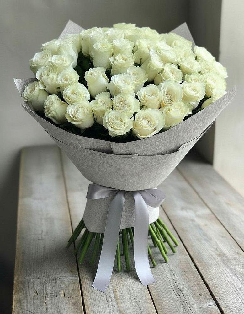Букет 35 Белых роз в Безопасном