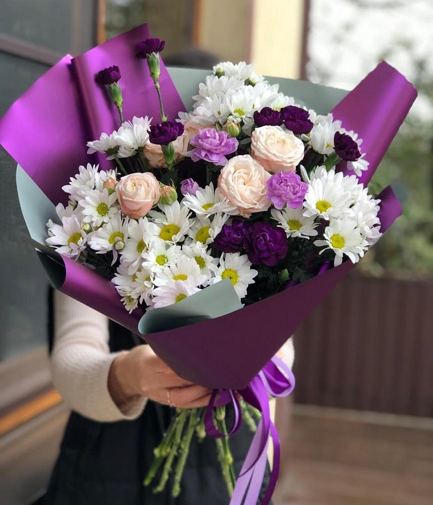 Букет цветов из: Хризантемы, Гвоздики и Розы в Безопасном