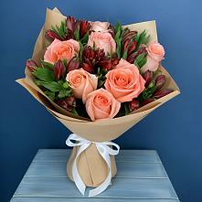 Букет цветов из:  Розы и Альстромерии в Безопасном