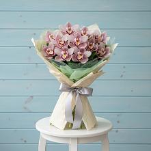 Букет цветов из:  Орхидеи и Розы в Безопасном