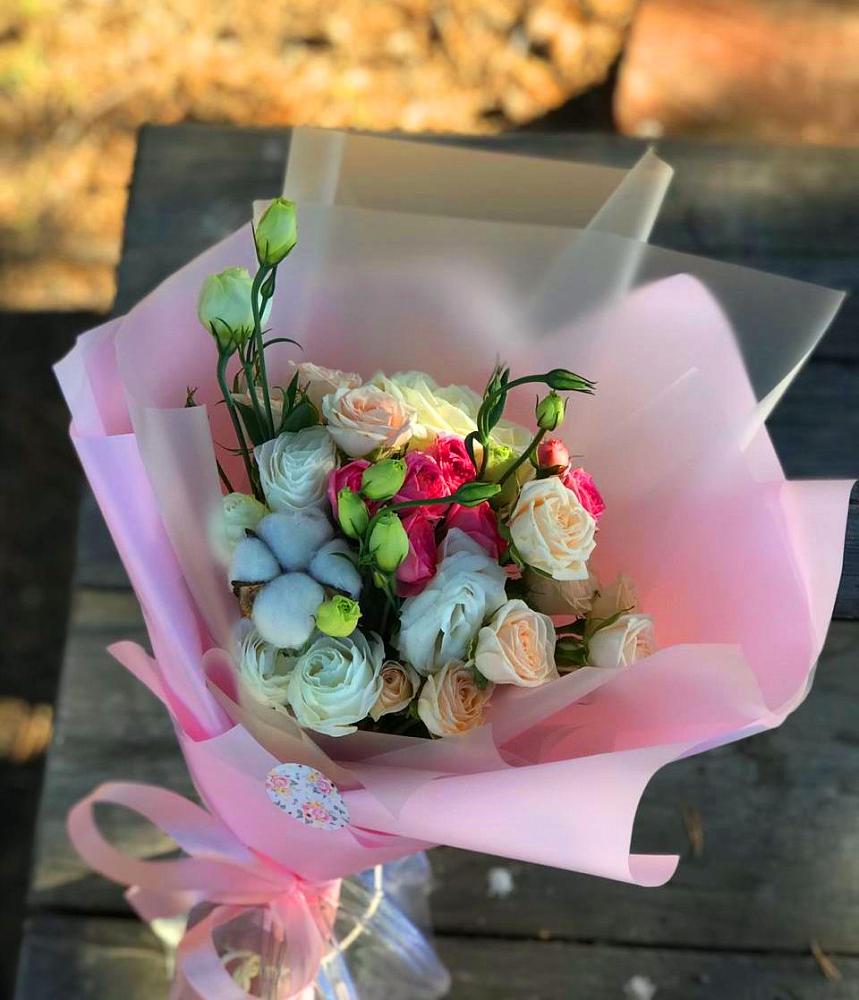 Букет цветов из: Розы и Лизиантусы в Безопасном