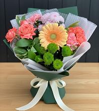 Букет цветов из:  Гвоздики, Розы, Герберы и Хризантемы в Безопасном