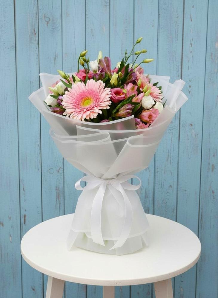 Букет цветов из: Герберы, Альстромерии и Лизиантусы в Безопасном