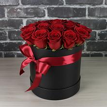 Цветочная композиция из Розы в шляпной коробке в Безопасном