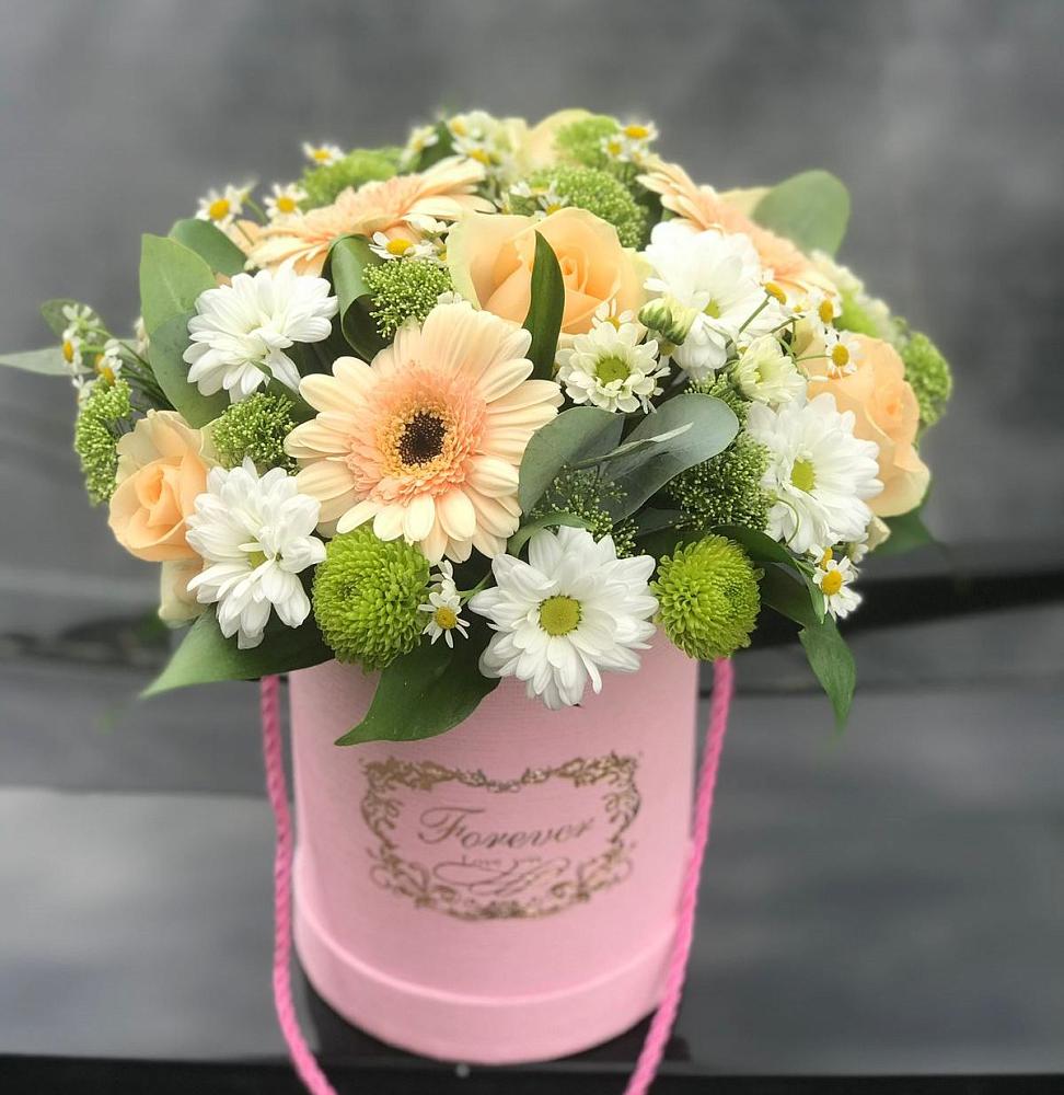 Цветочная композиция из Розы, Герберы и Хризантемы в шляпной коробке в Безопасном