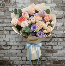 Букет цветов из:  Розы, Лизиантусы и Гвоздики #REPLACE_PRED# Безопасном