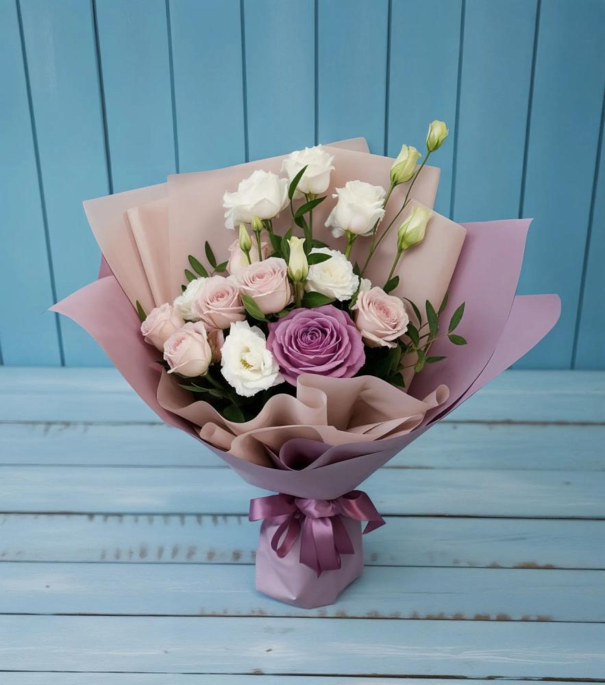 Букет цветов из: Розы и Лизиантусы в Безопасном